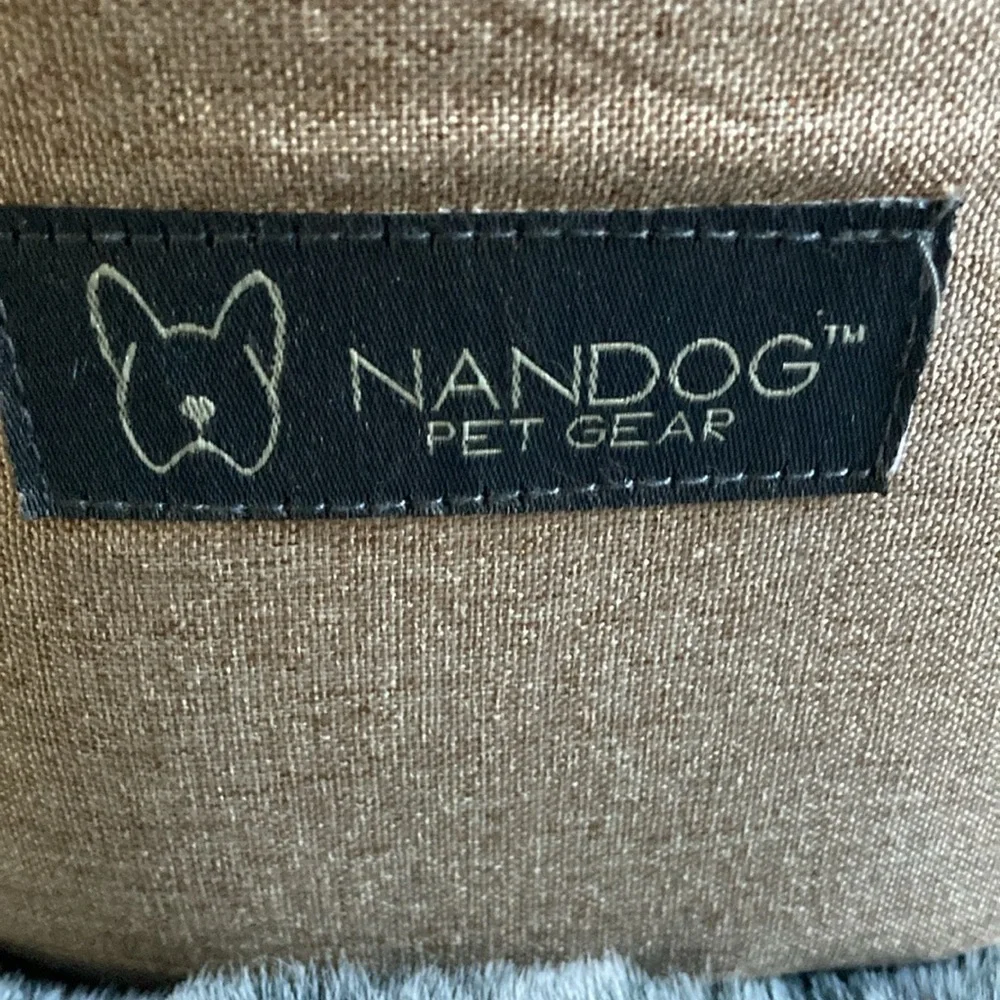 NANDOG Pet Gear • NWT • SMALL Cat/Dog Bed • Reversible • Removable Cushion
